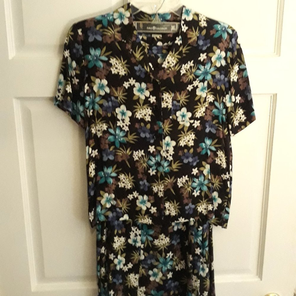 Sag Harbor Blouse and Midi Skirt Sz Petite Color Blue